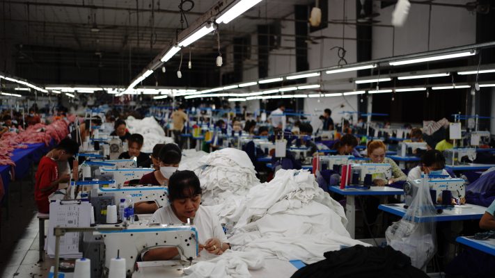 Tìm kiếm nguồn hàng may gia công