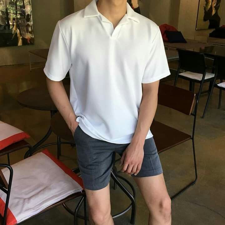 polo trắng với quần short