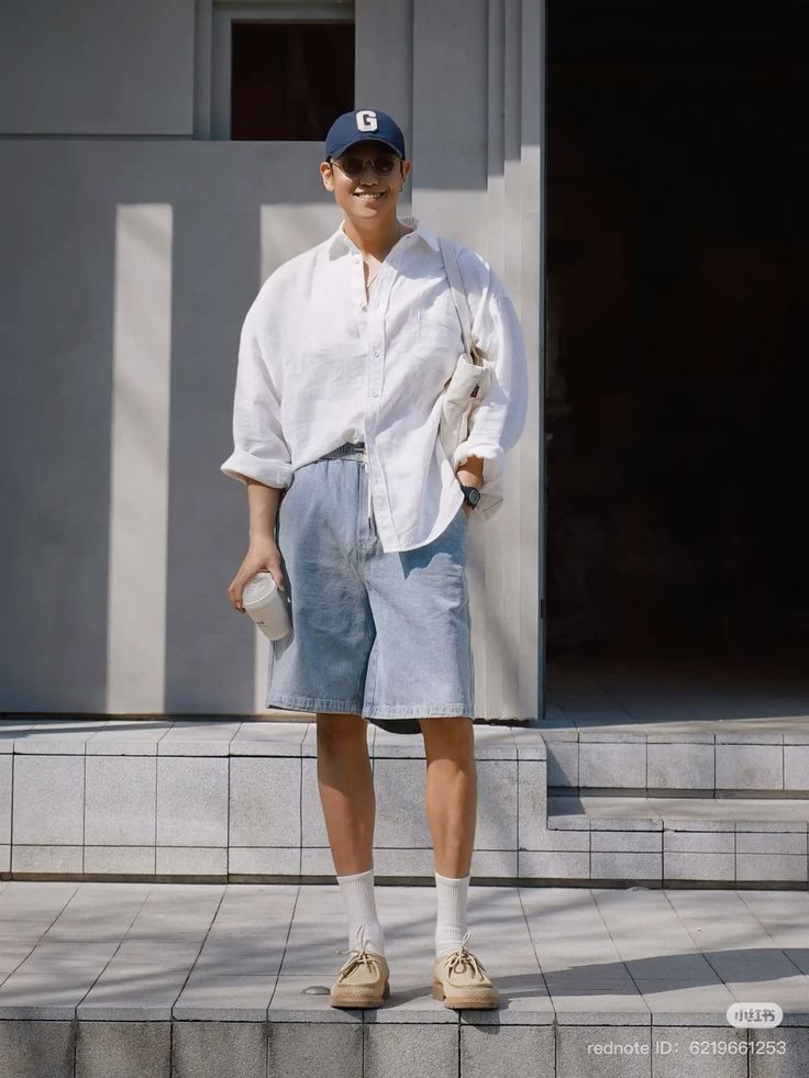 Mũ lưỡi trai luôn là lựa chọn "quốc dân" cho outfit trẻ trung